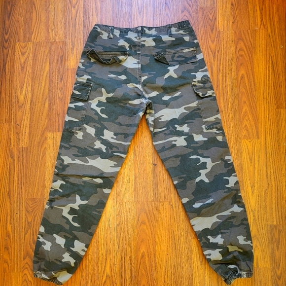 Streetwear Of Society Highrise Camo Cargo Pants Medium - Picture 7 of 10
